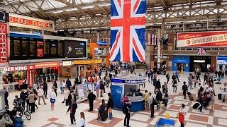 A Walk Through The London Victoria Station London England [upl. by Nwotna]